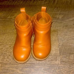 Old Navy brown kids booties